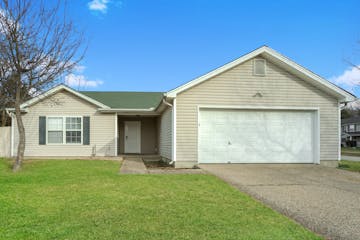 6623 Timberbend Dr Louisville, KY 40229